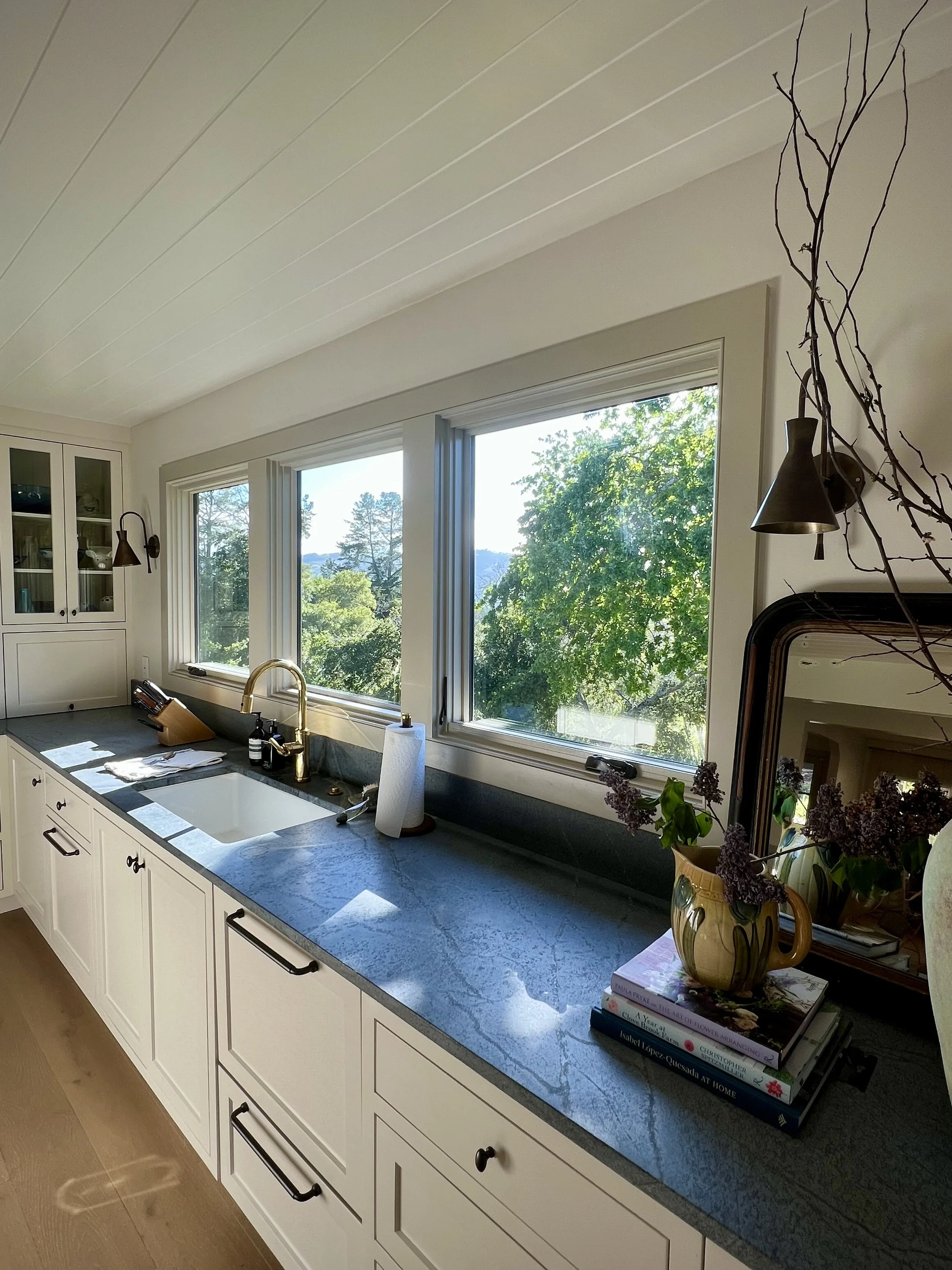 Kitchen with large windows